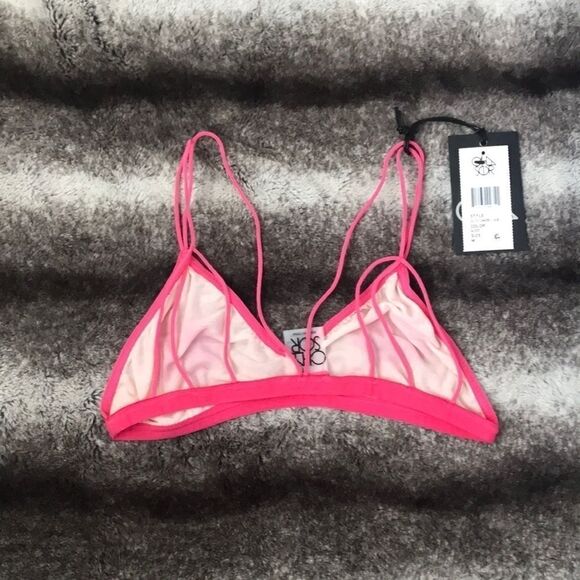 Chaser Verbiage Kisses Bralette - Picture 3 of 4